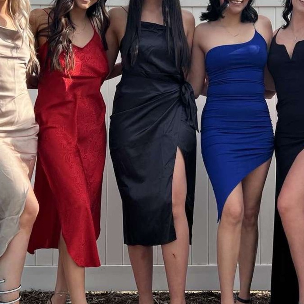 PrettyLittleThing Black One Shoulder Dress